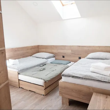 Petofiho アパート Lučenec